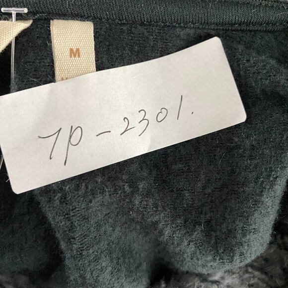 Soft Surroundings Tunic Top Medium Faux Fur Neck And Cuffs‎ Green TP-2301 - Picture 2 of 7